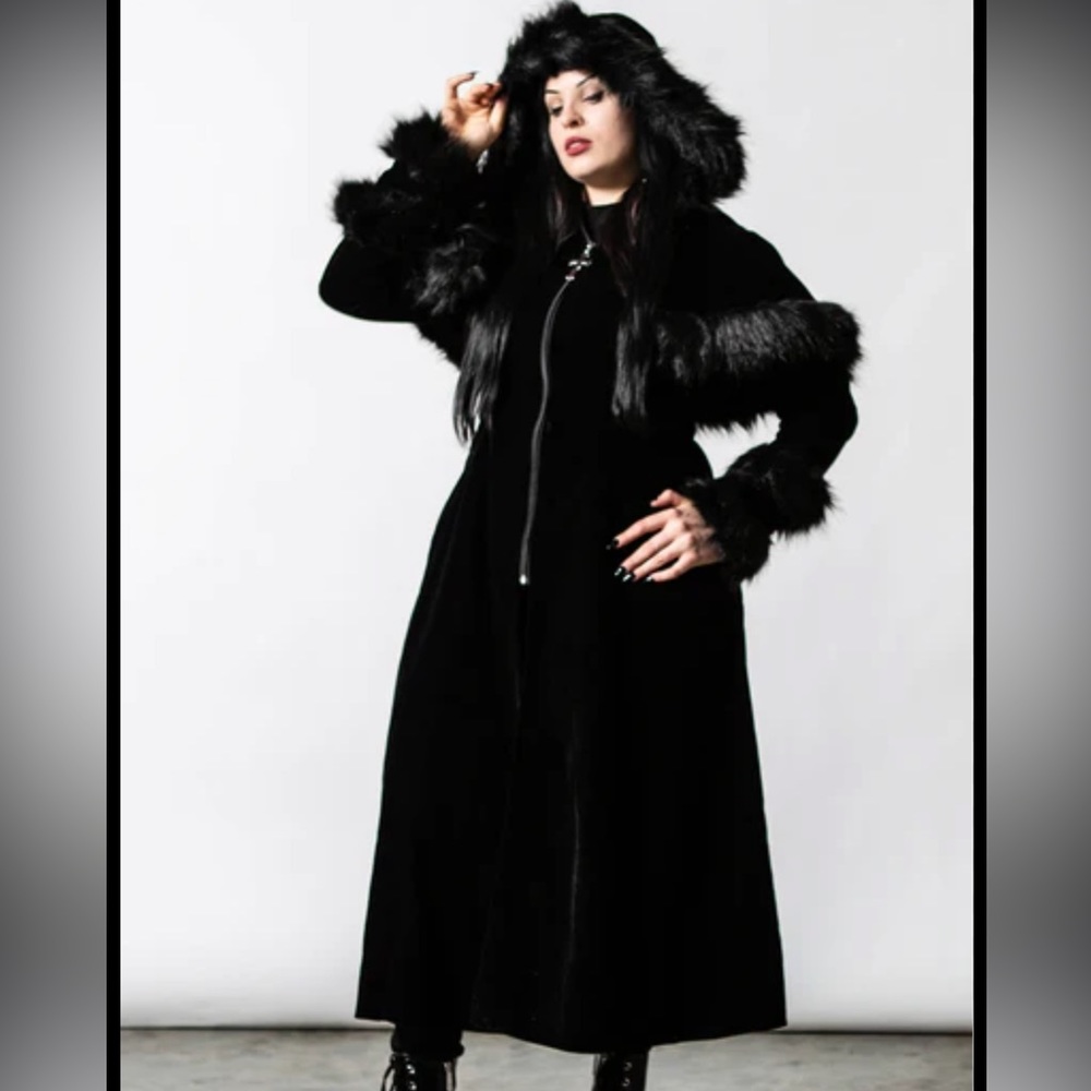 Killstar Raven Caped Coat, corset back, worn once. size XL